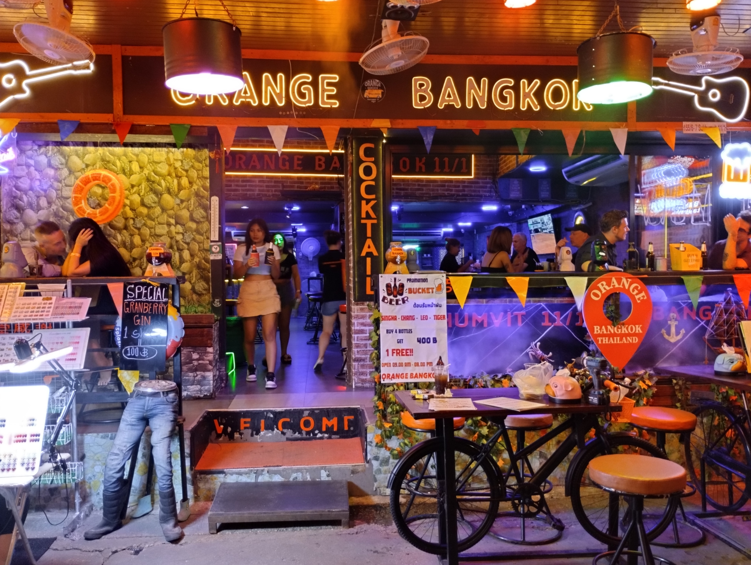oange bar bangkok miglior beer bar di bangkok